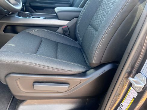 New 2026 RAM 1500 Express AWD/4WD image 22