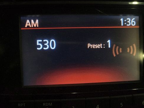 Used 2016 Nissan Rogue S AWD/4WD image 25