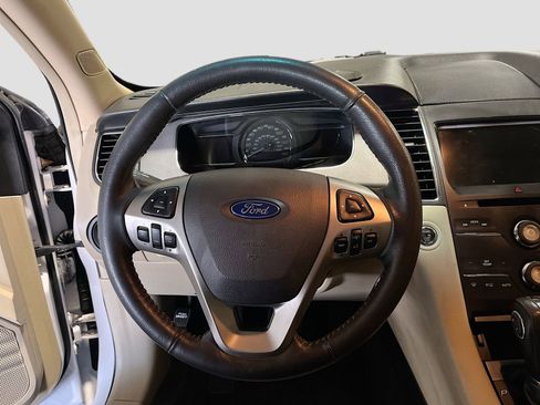 Used 2018 Ford Taurus SEL w/ Equipment Group 201A image 11