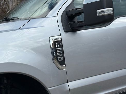 Certified 2021 Ford F250 XLT w/ XLT Premium Package image 16