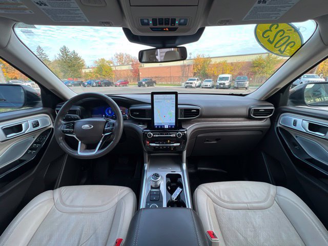 Used 2023 Ford Explorer Platinum w/ Technology Package AWD/4WD image 20