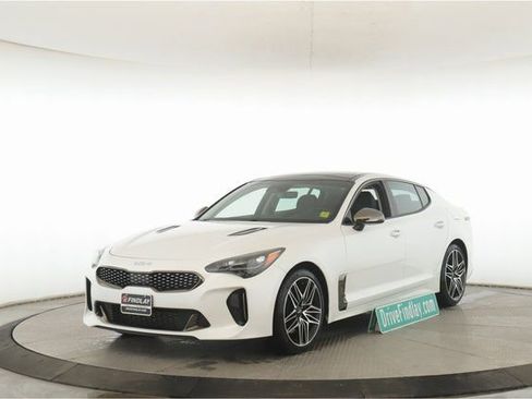Used 2022 Kia Stinger GT2 image 10
