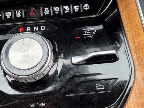 Used 2023 Jeep Grand Wagoneer Series II w/ Premium Group II image 46