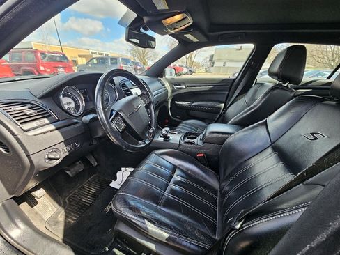 Used 2012 Chrysler 300 S w/ Luxury Group image 16