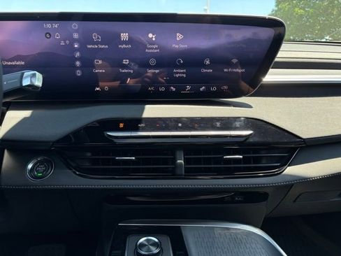 New 2026 Buick Enclave Sport Touring w/ Power Package FWD image 31