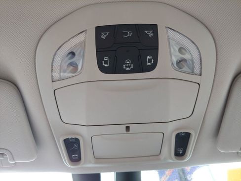 Used 2021 Chrysler Pacifica Limited w/ Premium & Safety Sphere Group AWD/4WD image 23