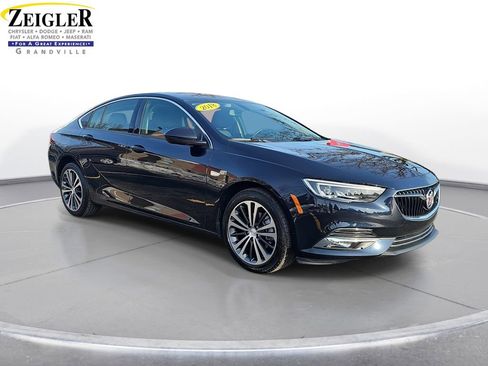 Used 2018 Buick Regal Preferred w/ Driver Confidence Package #1 image 3