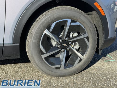 New 2026 Chevrolet Equinox EV LT image 35