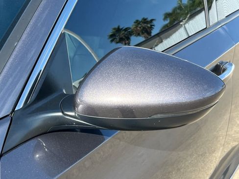Used 2018 Honda Accord Touring image 12