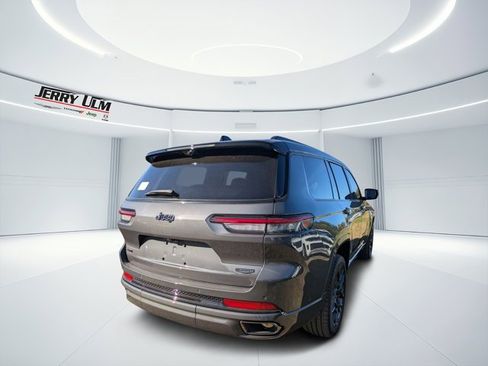 New 2025 Jeep Grand Cherokee L Summit w/ Advanced Protech Group IV image 3