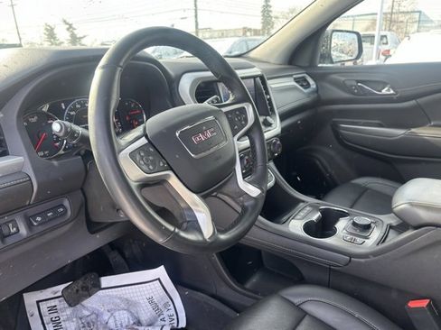 Used 2023 GMC Acadia SLT w/ Technology Package image 13