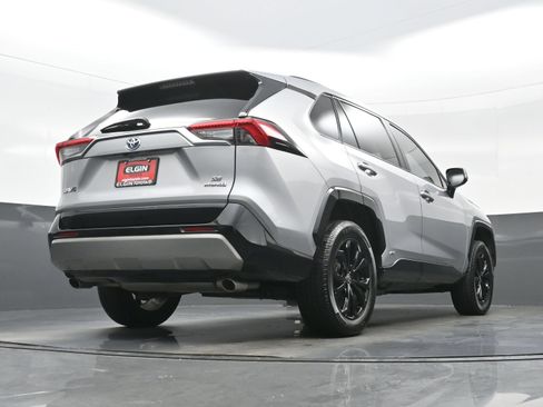 Used 2024 Toyota RAV4 SE AWD/4WD image 31