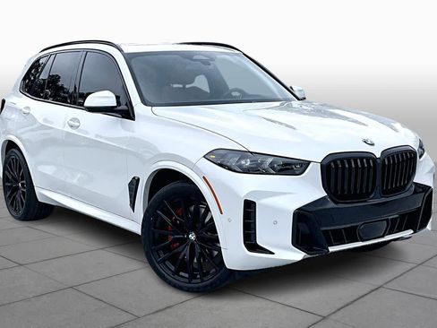 Used 2026 BMW X5 xDrive40i w/ M Sport Package image 3