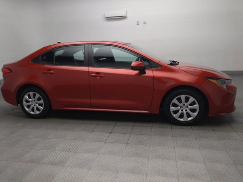 Used 2021 Toyota Corolla LE FWD image 11