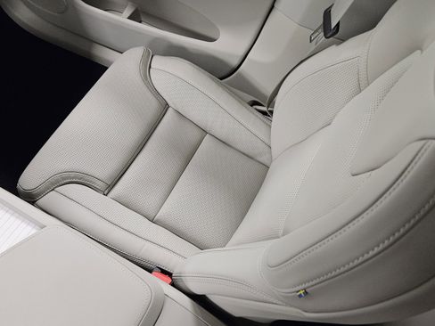 New 2026 Volvo XC60 T8 Ultra AWD/4WD image 16