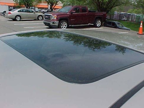 Used 2006 Toyota Camry SE FWD image 9