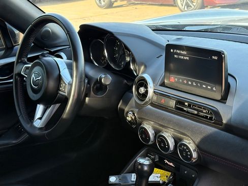 Used 2019 MAZDA MX-5 Miata RF Grand Touring image 35