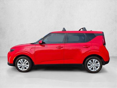 Used 2024 Kia Soul LX FWD image 9