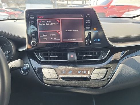 Used 2019 Toyota C-HR XLE image 14