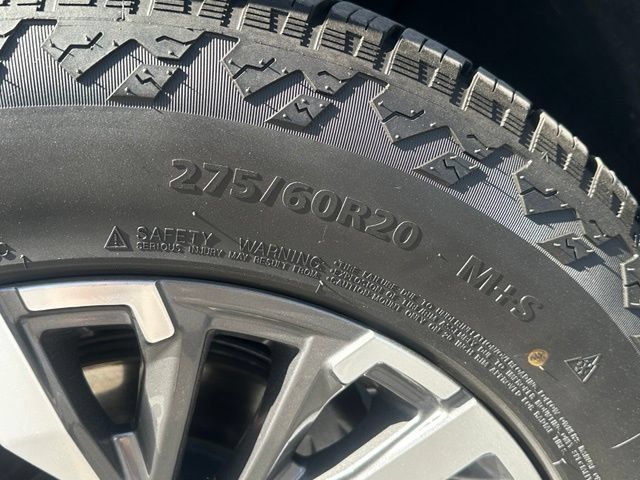 Certified 2025 Chevrolet Suburban Z71 AWD/4WD image 15