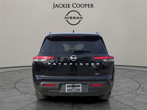 Certified 2024 Nissan Pathfinder SV image 4