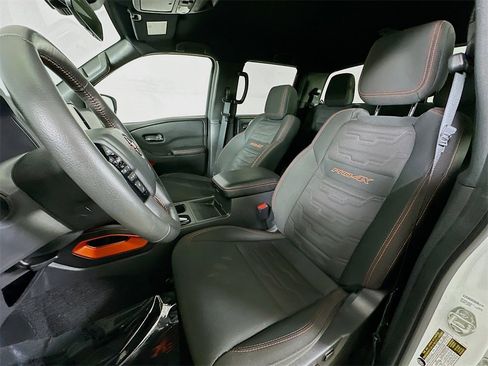 Used 2025 Nissan Frontier PRO-4X w/ Pro Convenience Package image 15