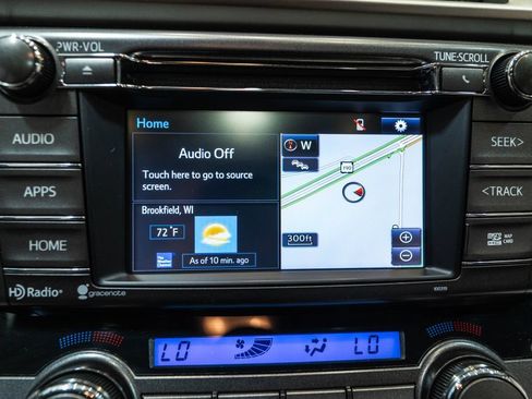 Used 2015 Toyota RAV4 Limited w/ Technology Package AWD/4WD image 31