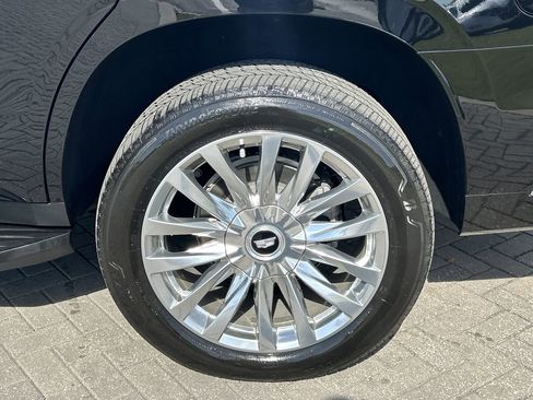 Certified 2024 Cadillac Escalade Premium Luxury image 30