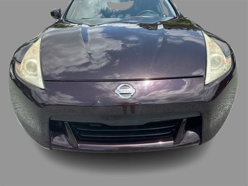 Used 2010 Nissan 370Z Roadster RWD image 23