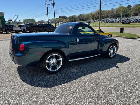 Used 2005 Chevrolet SSR LS w/ Preferred Equipment Group image 7