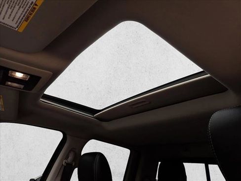 Used 2015 RAM 1500 Sport w/ Convenience Group image 11