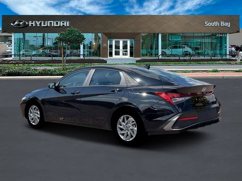 New 2026 Hyundai Elantra Blue image 4