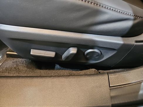 New 2026 MAZDA MAZDA3 2.5 S Hatchback w/ Premium Pkg FWD image 30