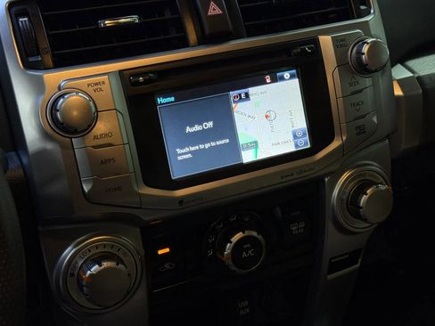 Used 2018 Toyota 4Runner SR5 Premium RWD image 26