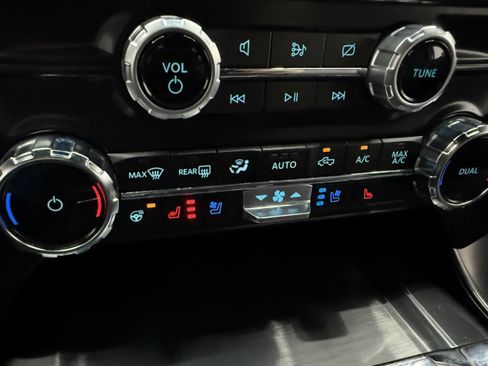 Used 2024 Ford F150 Lariat w/ Equipment Group 502A High AWD/4WD image 19
