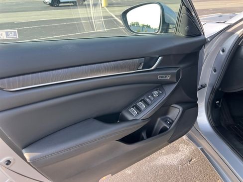 Used 2021 Honda Accord EX-L image 32