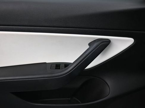 Used 2021 Tesla Model 3 Long Range image 25