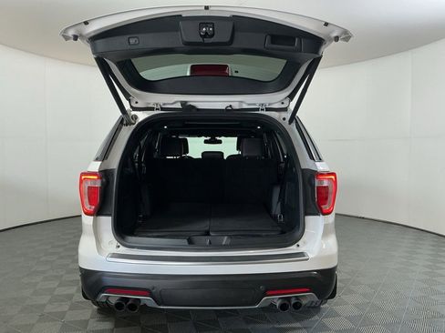 Used 2018 Ford Explorer Platinum image 28