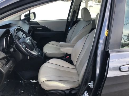 Used 2015 MAZDA MAZDA5 Grand Touring image 2