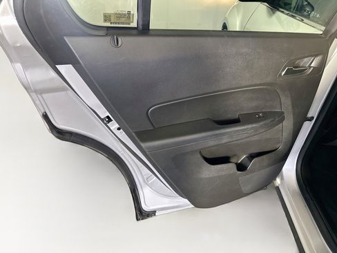 Used 2016 Chevrolet Equinox LTZ w/ Enhanced Convenience Package AWD/4WD image 24