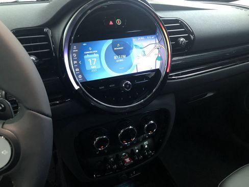 Certified 2024 MINI Cooper Clubman S image 19