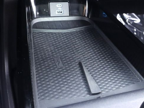 Used 2022 Ford Mustang Mach-E Select image 23