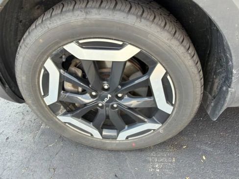 Used 2024 Kia Telluride S w/ S Sunroof Package AWD/4WD image 15