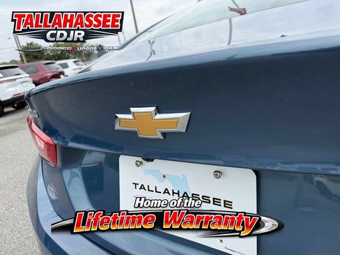 Used 2025 Chevrolet Malibu LT FWD image 5