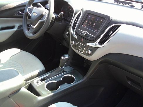 Used 2020 Chevrolet Equinox LS w/ LPO, Floor Liner Package FWD image 19