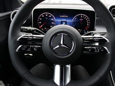 New 2025 Mercedes-Benz GLC 350e 4MATIC image 21