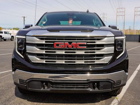 New 2026 GMC Sierra 1500 SLE w/ Max Trailering Package AWD/4WD image 4