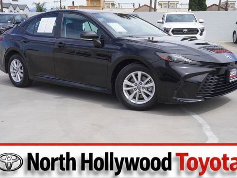 Certified 2025 Toyota Camry LE image 1