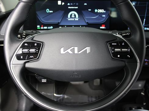 Used 2023 Kia EV6 Wind RWD image 16