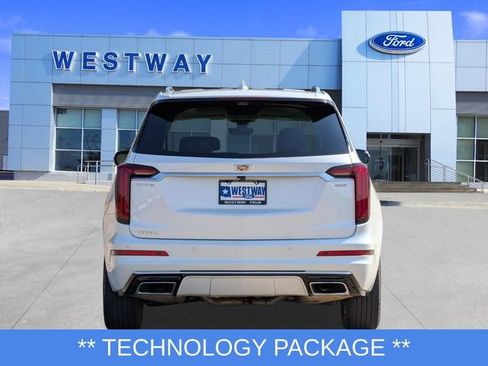 Used 2025 Cadillac XT6 Premium Luxury w/ Technology Package FWD image 4